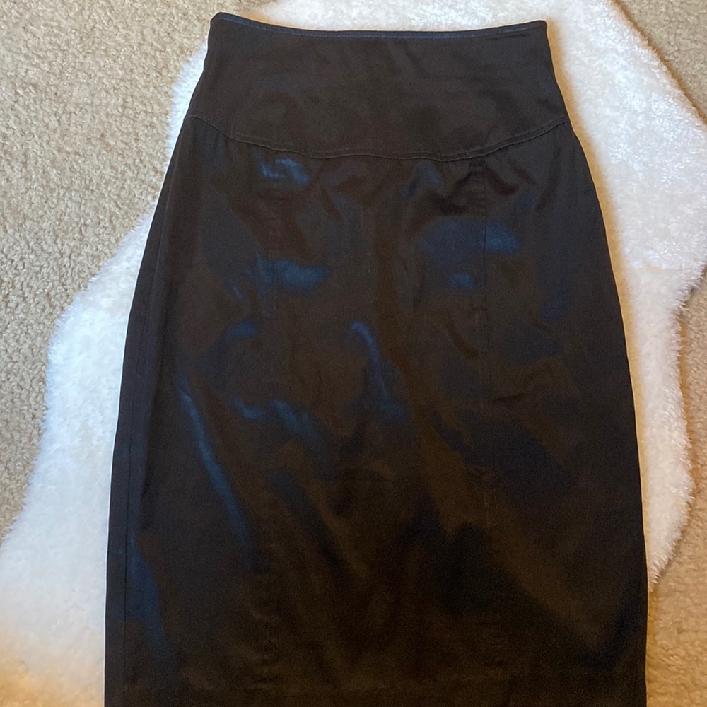 🚛 Forever 21 Silk Skirt with Zipper in Back
